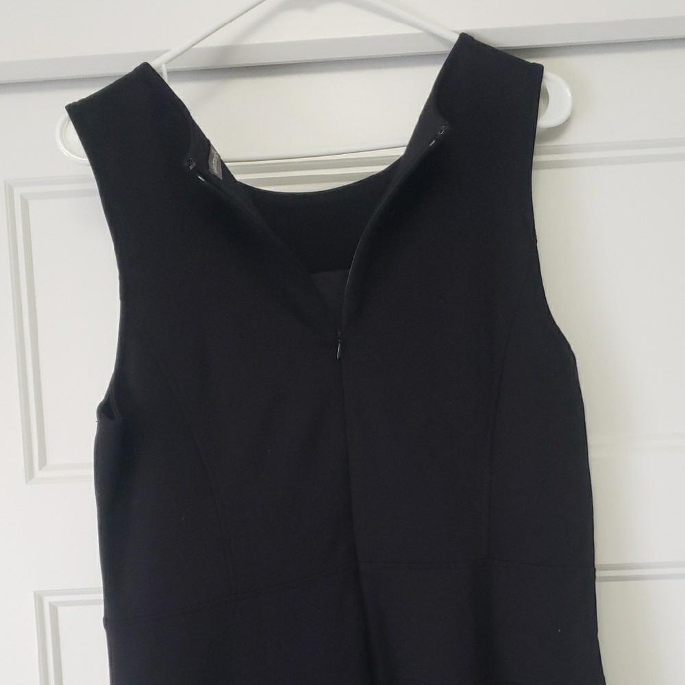Chic Black Sleeveless Midi Dress - Picture 5 of 5